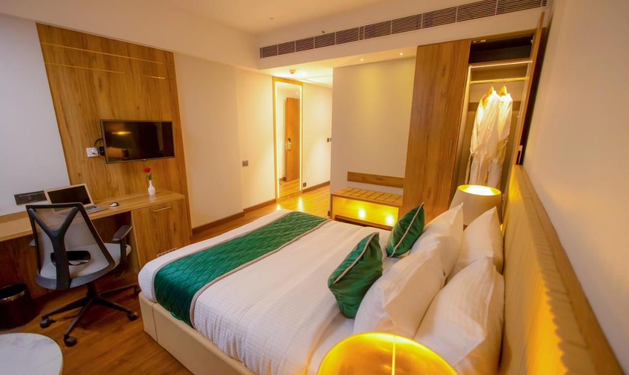 Travancore Court Kochi Exteriör bild