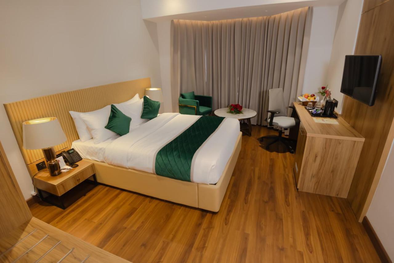 Travancore Court Kochi Exteriör bild