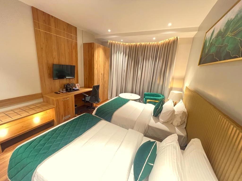 Travancore Court Kochi Exteriör bild