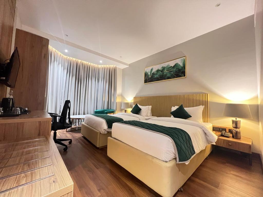 Travancore Court Kochi Exteriör bild