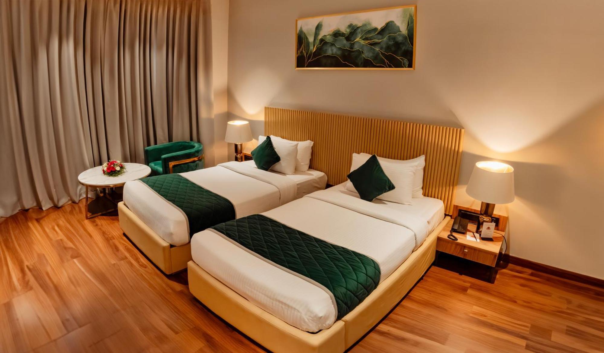 Travancore Court Kochi Exteriör bild