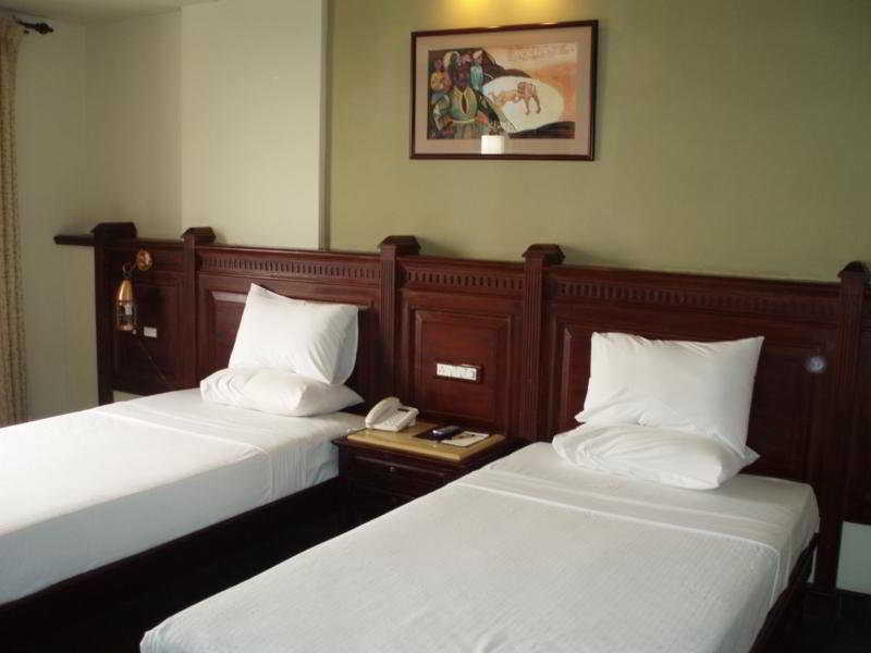 Travancore Court Kochi Exteriör bild